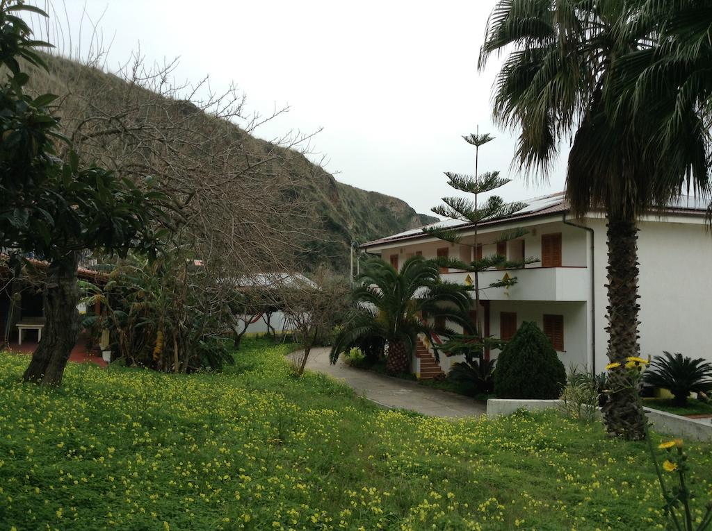 Villaggio Camping La Scogliera Ricadi Exteriér fotografie