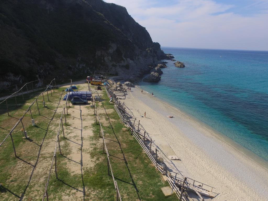 Villaggio Camping La Scogliera Ricadi Exteriér fotografie
